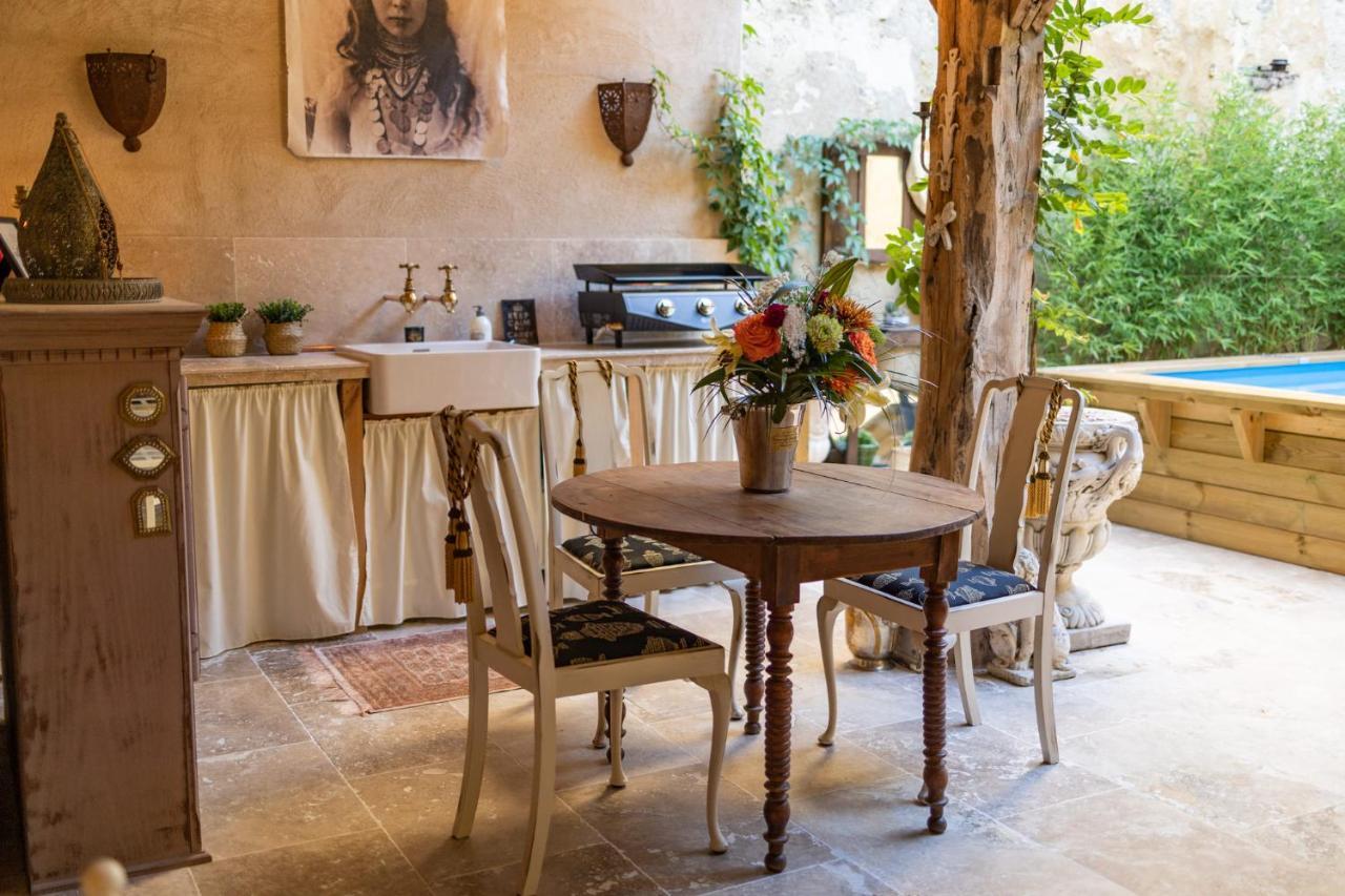 Champagne House - Elegance, Luxury And Charm Bed & Breakfast Condom Exterior photo